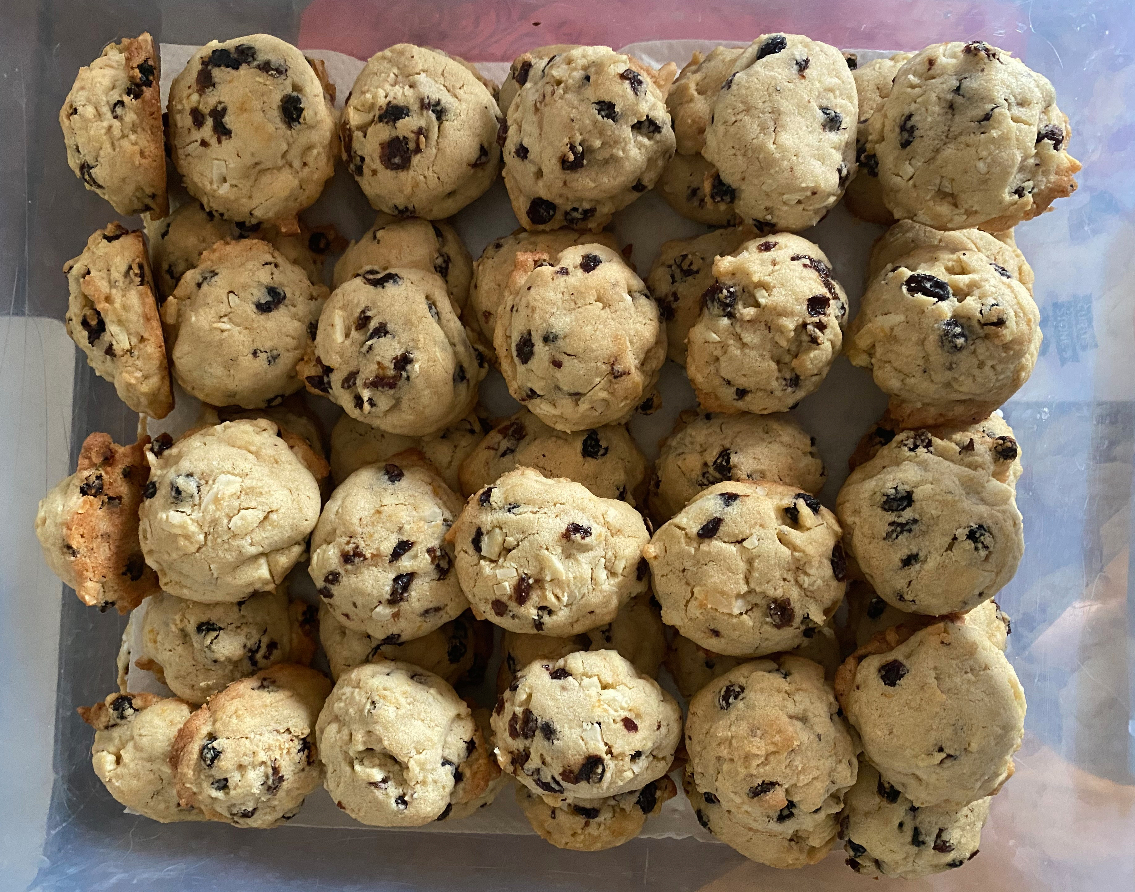 Almond cardamom circlets