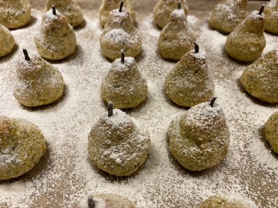 almond pistachio pears